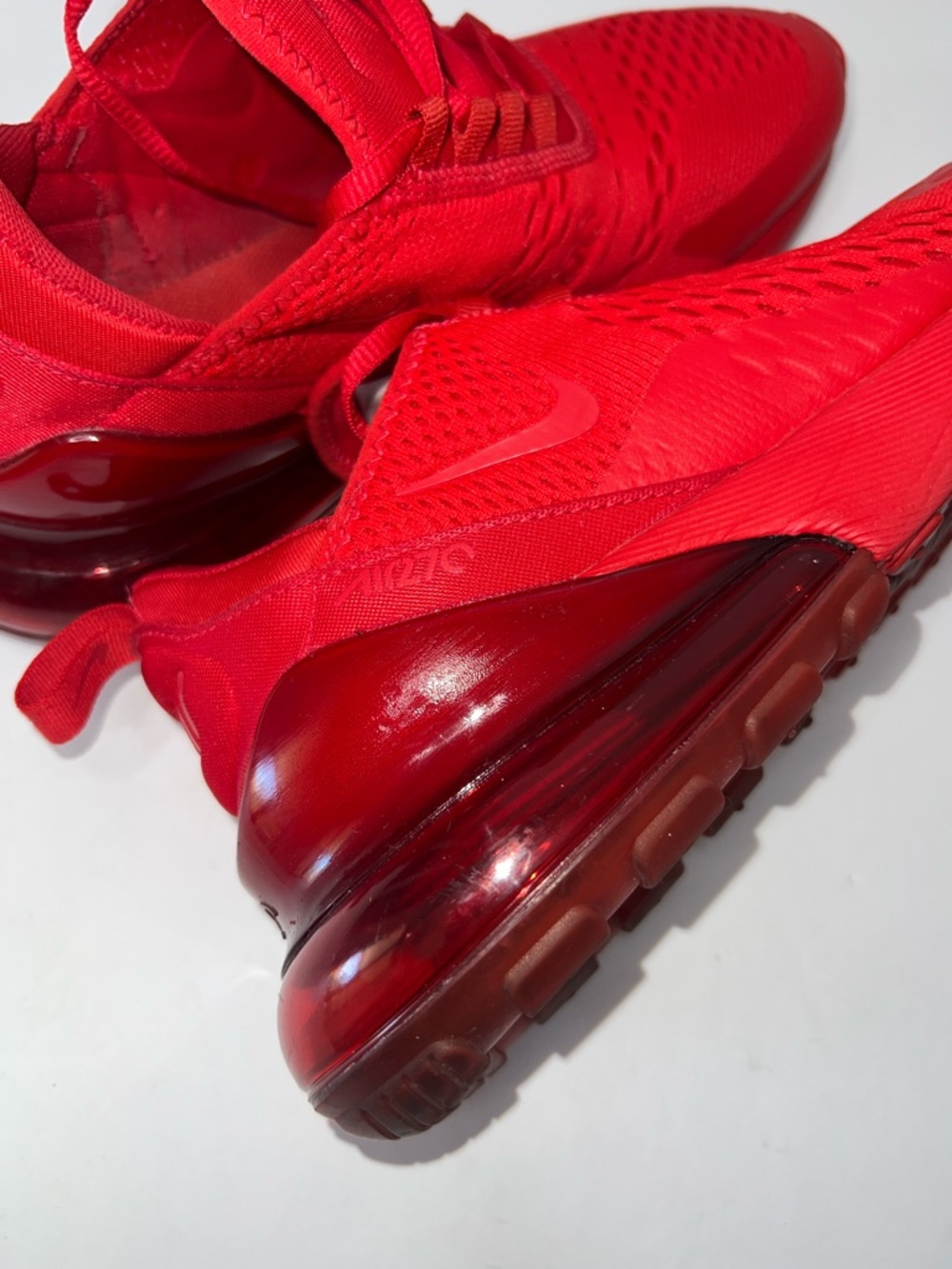 Nike Men’s Air Max 270 Triple Red Sneakers 8.5 - Picture 5 of 11